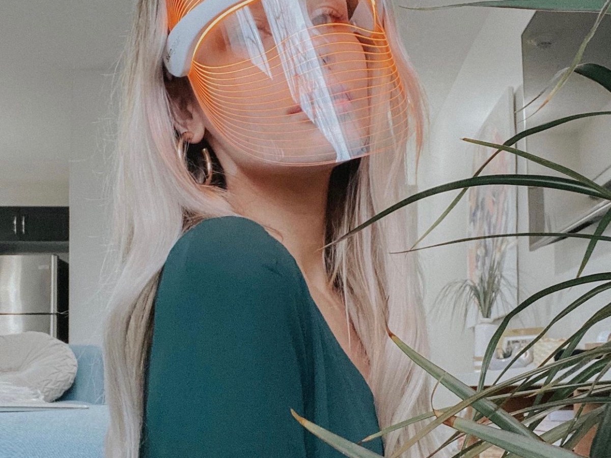 LED LIGHT THERAPY… Whats the&nbsp;Hype?